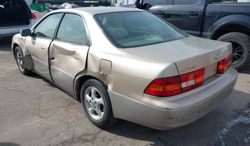 
								1997 Lexus Es 300 full									
