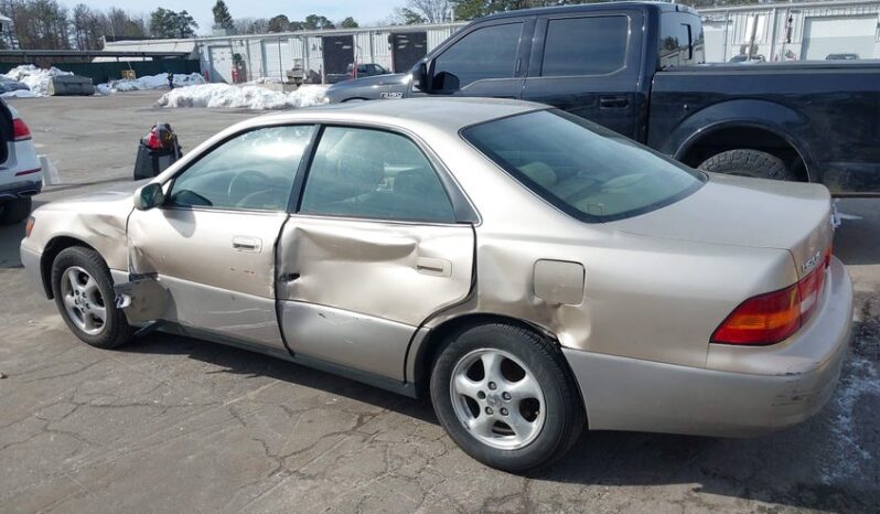 
								1997 Lexus Es 300 full									