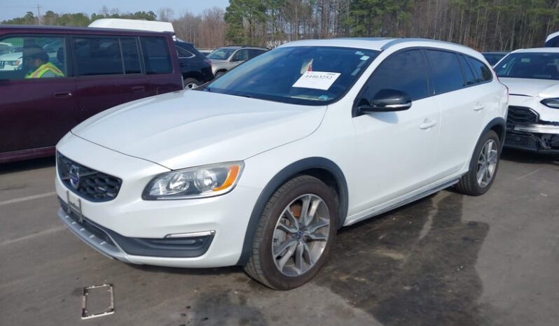 
								2018 Volvo V60 cross country full									