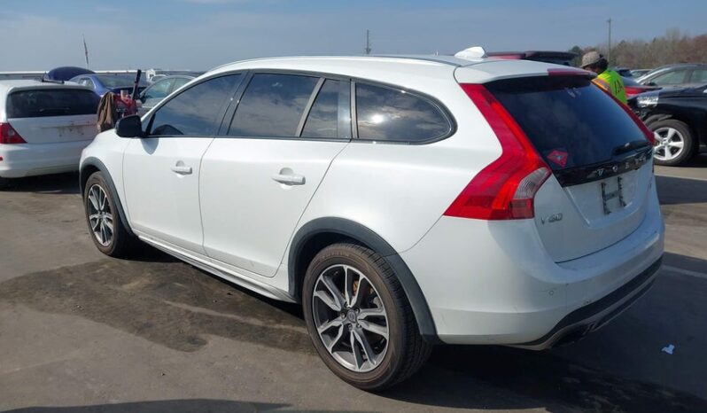 
								2018 Volvo V60 cross country full									