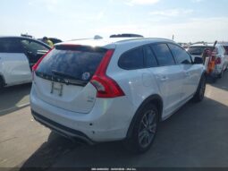 
										2018 Volvo V60 cross country full									