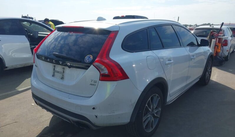 
								2018 Volvo V60 cross country full									