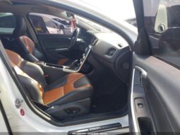 
										2018 Volvo V60 cross country full									