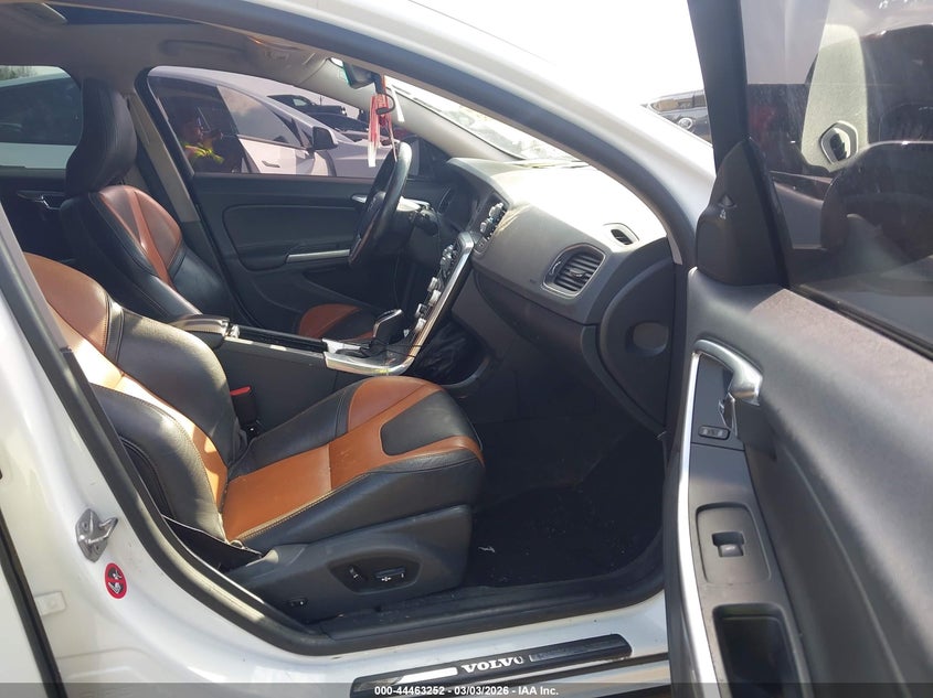 2018 Volvo V60 cross country