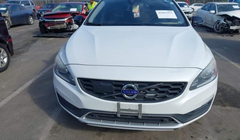 
								2018 Volvo V60 cross country full									