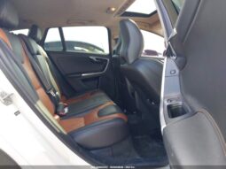 
										2018 Volvo V60 cross country full									
