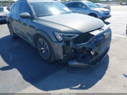
										2024 Audi Q8 full									