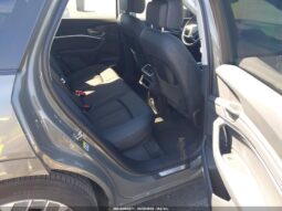 
										2024 Audi Q8 full									