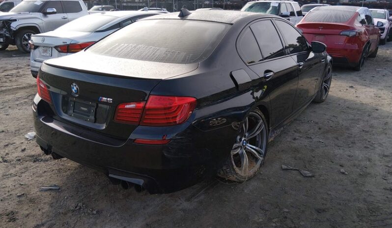 
								2016 BMW M5 full									
