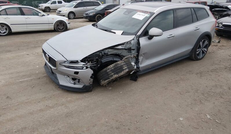 
								2025 Volvo V60 cross country full									