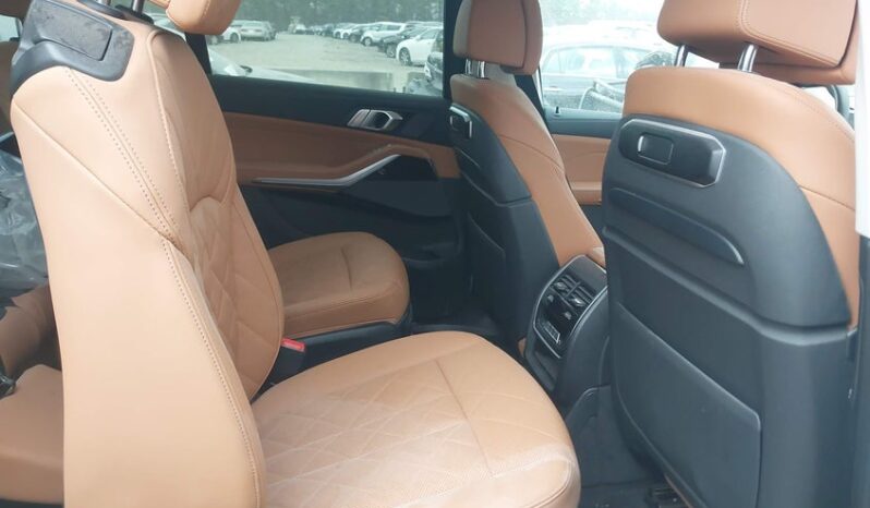 
								2025 BMW X7 full									