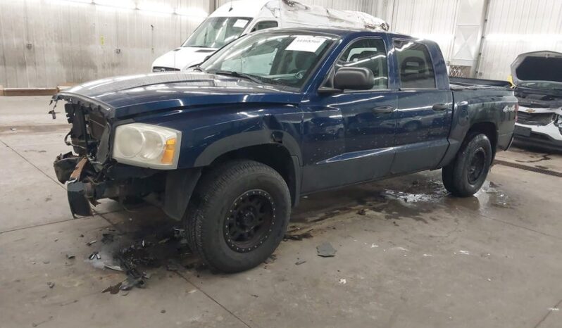 
								2005 Dodge Dakota full									