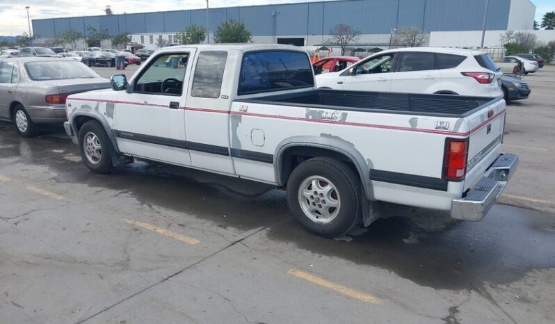 
								1995 Dodge Dakota full									