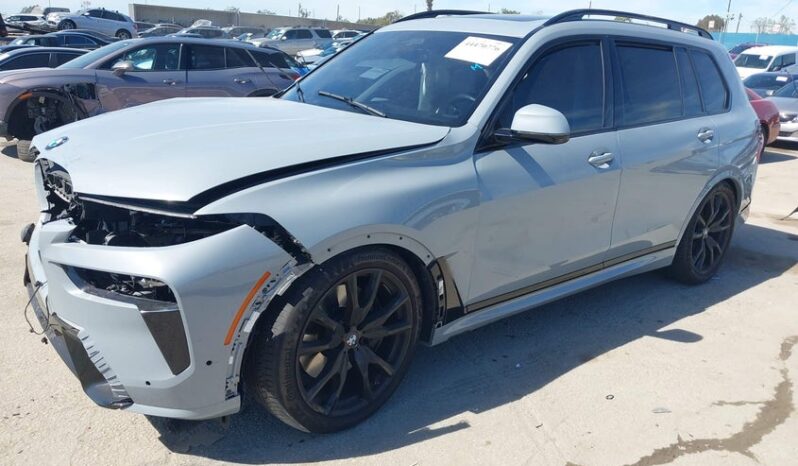 
								2025 BMW X7 full									