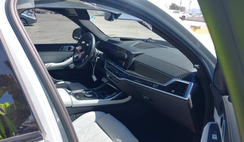 
								2025 BMW X7 full									