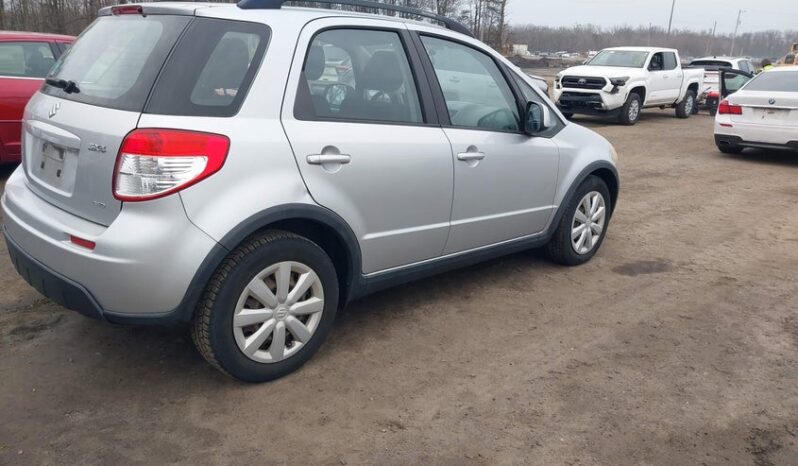 
								2011 Suzuki Sx4 full									