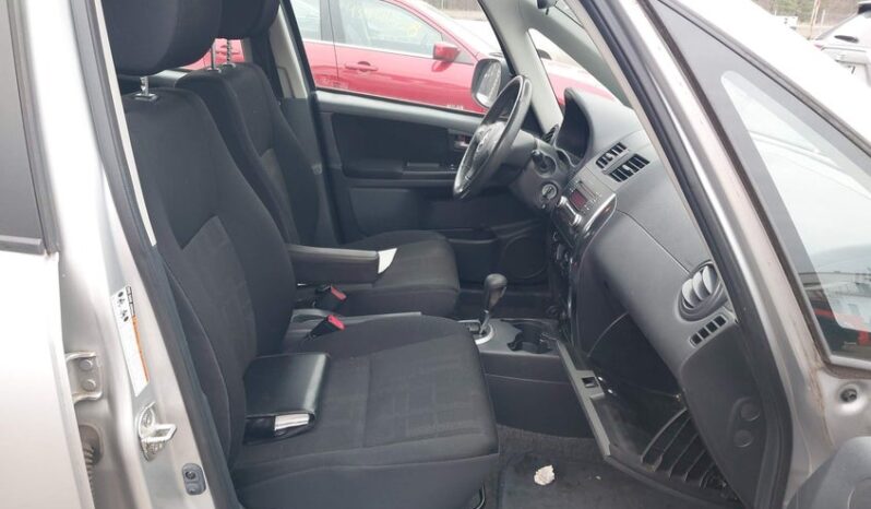 
								2011 Suzuki Sx4 full									