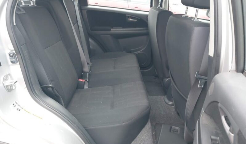 
								2011 Suzuki Sx4 full									