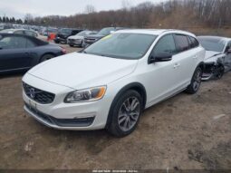 
										2015 Volvo V60 cross country full									