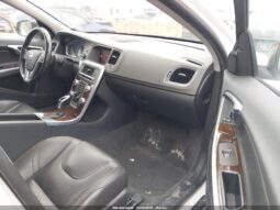
										2015 Volvo V60 cross country full									