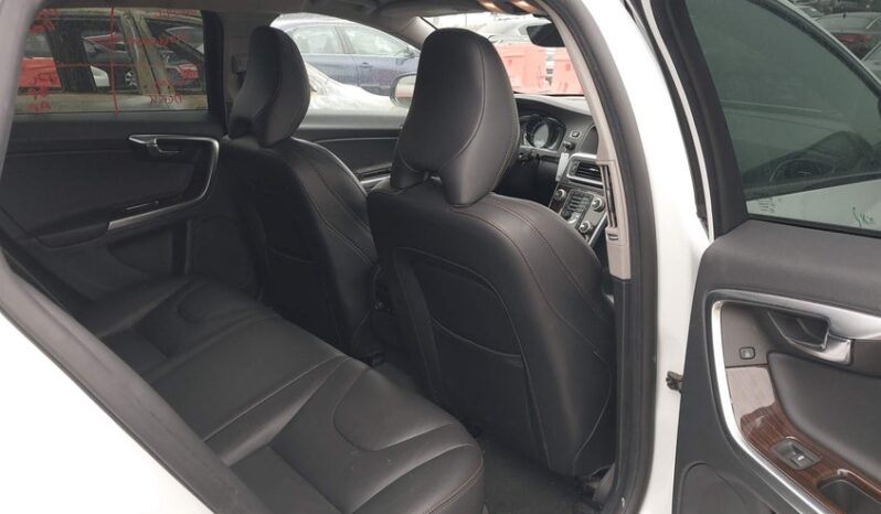 
								2015 Volvo V60 cross country full									