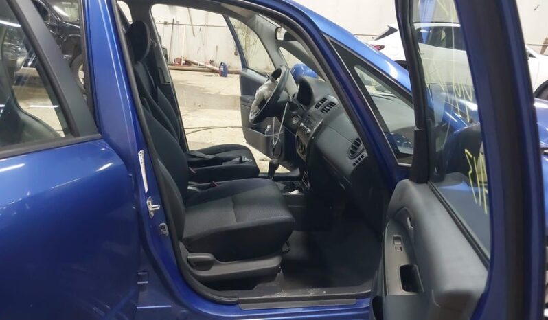 
								2013 Suzuki Sx4 full									