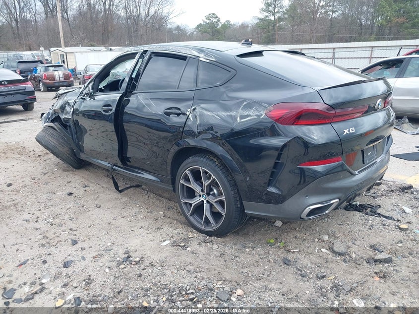 2022 BMW X6