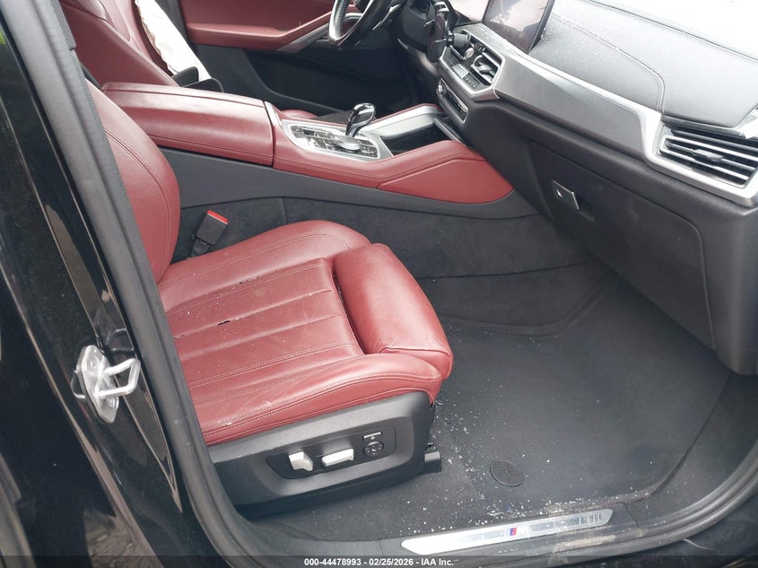 2022 BMW X6