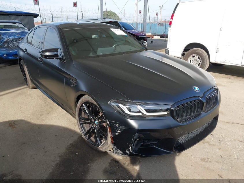 2022 BMW M5