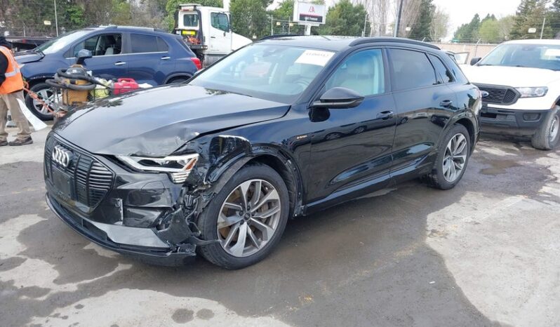 
								2021 Audi E-tron full									