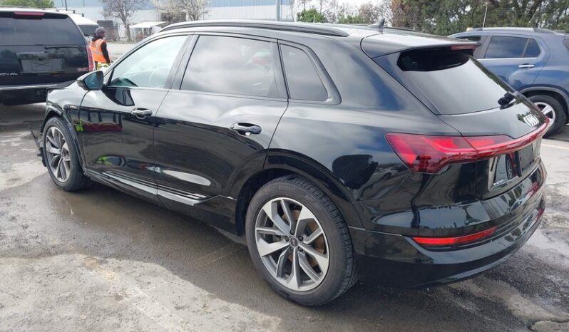 
								2021 Audi E-tron full									