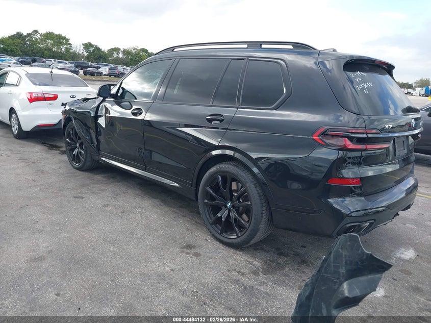 2025 BMW X7