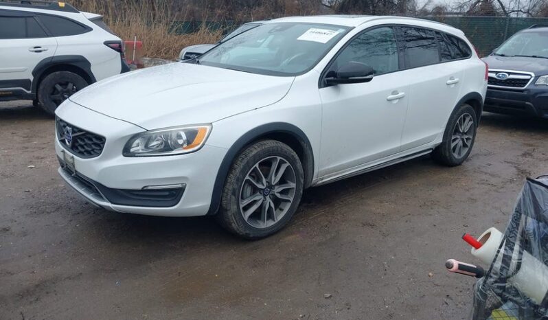 
								2017 Volvo V60 cross country full									