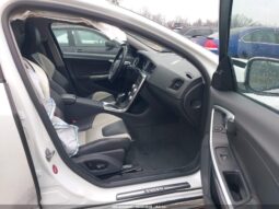 
										2017 Volvo V60 cross country full									