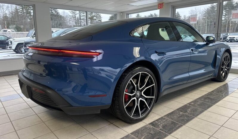 
								2022 Porsche Taycan full									
