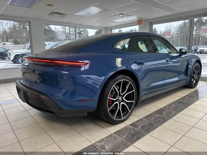 2022 Porsche Taycan