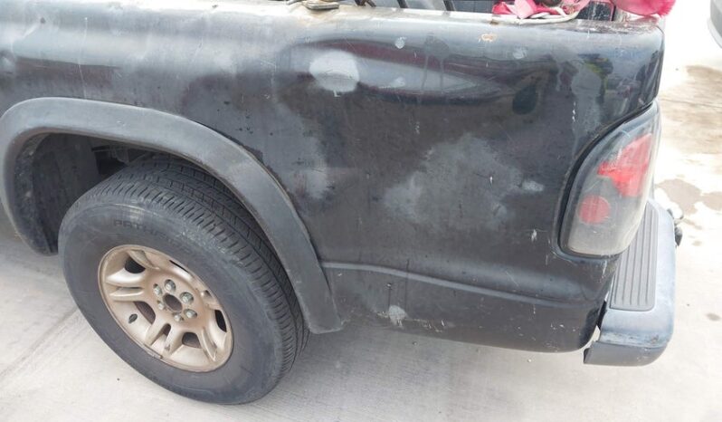 
								2004 Dodge Dakota full									