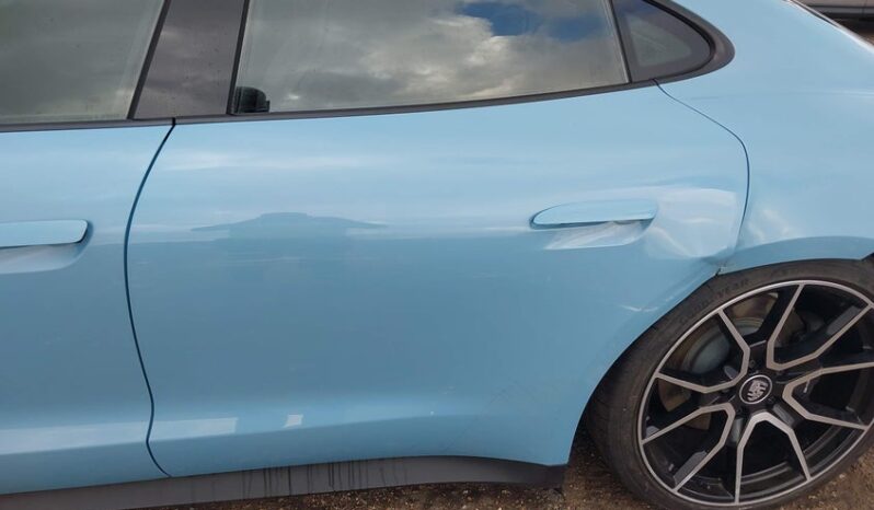 
								2024 Porsche Taycan full									