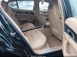
										2013 Porsche Panamera full									