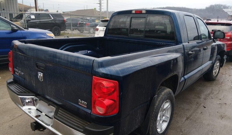 
								2006 Dodge Dakota full									