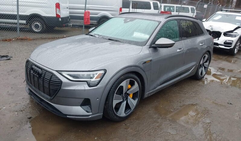 
								2022 Audi E-tron full									