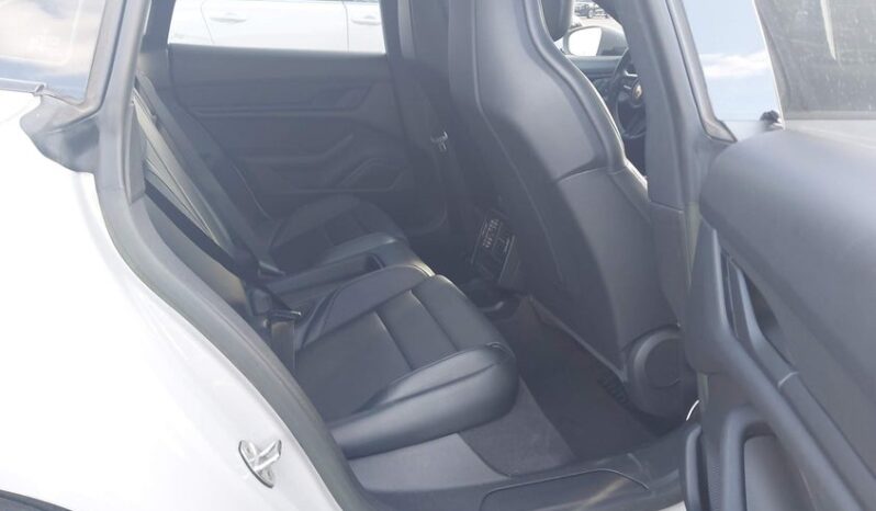 
								2023 Porsche Taycan full									