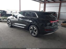 
										2022 Audi E-tron full									