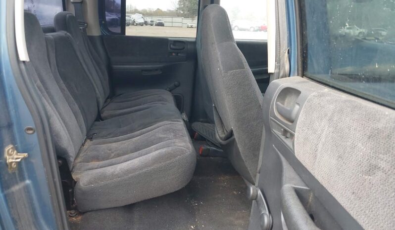 
								2004 Dodge Dakota full									