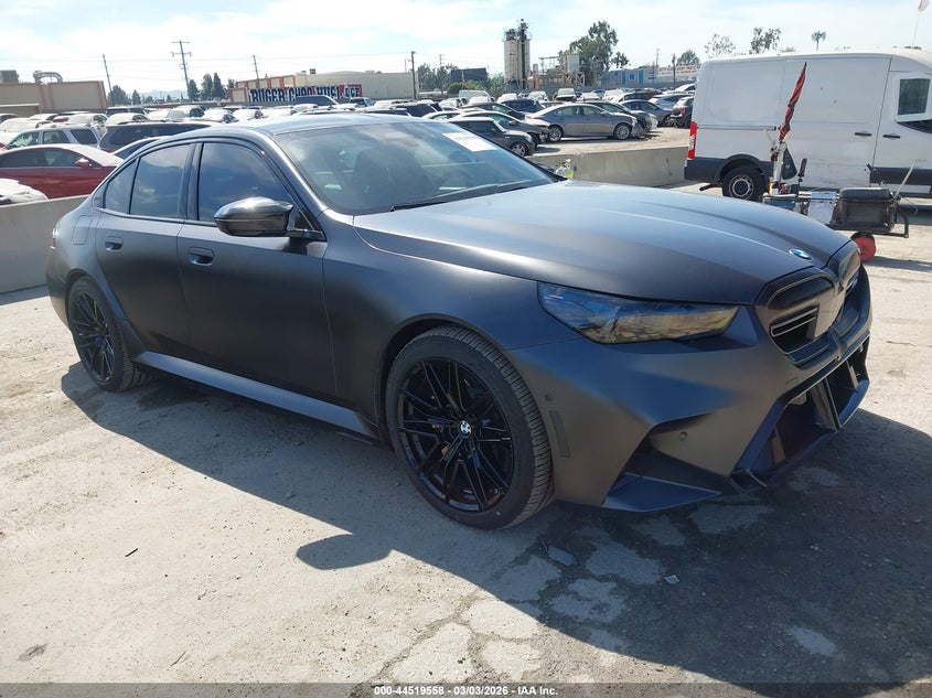 2025 BMW M5