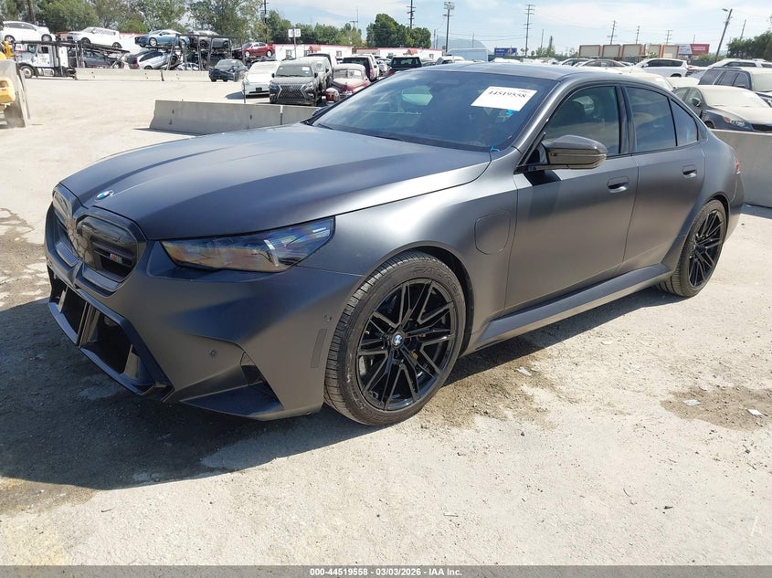 2025 BMW M5