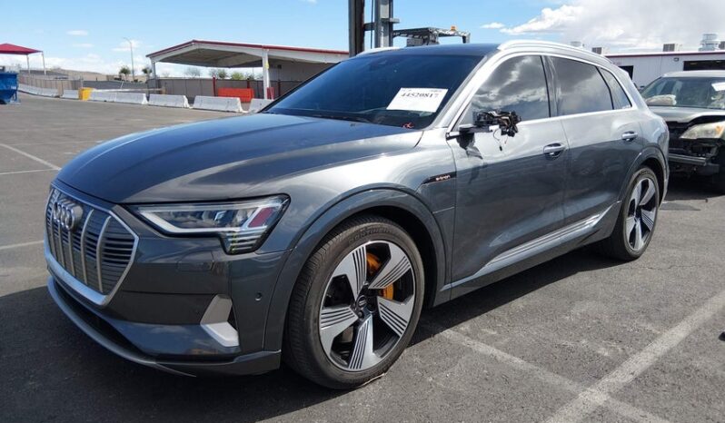 
								2019 Audi E-tron full									