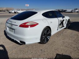 
										2013 Porsche Panamera full									