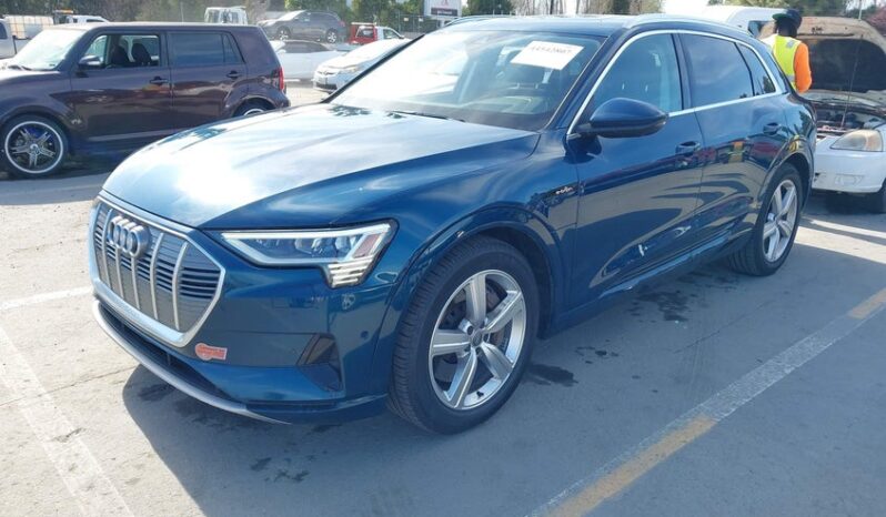 
								2019 Audi E-tron full									