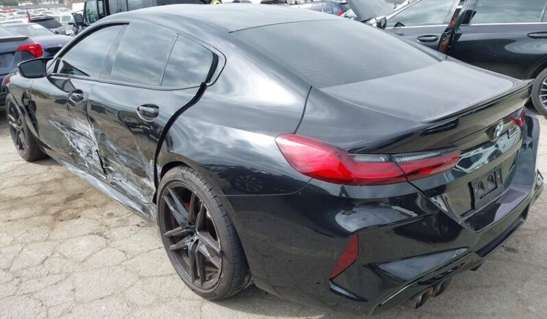 
								2025 BMW M8 full									